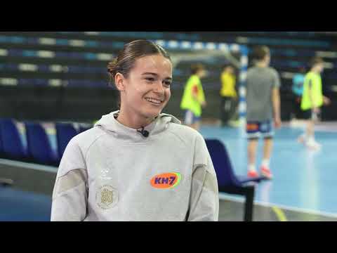 Training with Martina Capdevila, captain of KH-7 BM Granollers