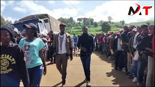 SEE HOW THOUSANDS OF NYERI RESIDENTS CAMPS OUTSIDE DP GACHAGUA MATHIRA RESIDENTS