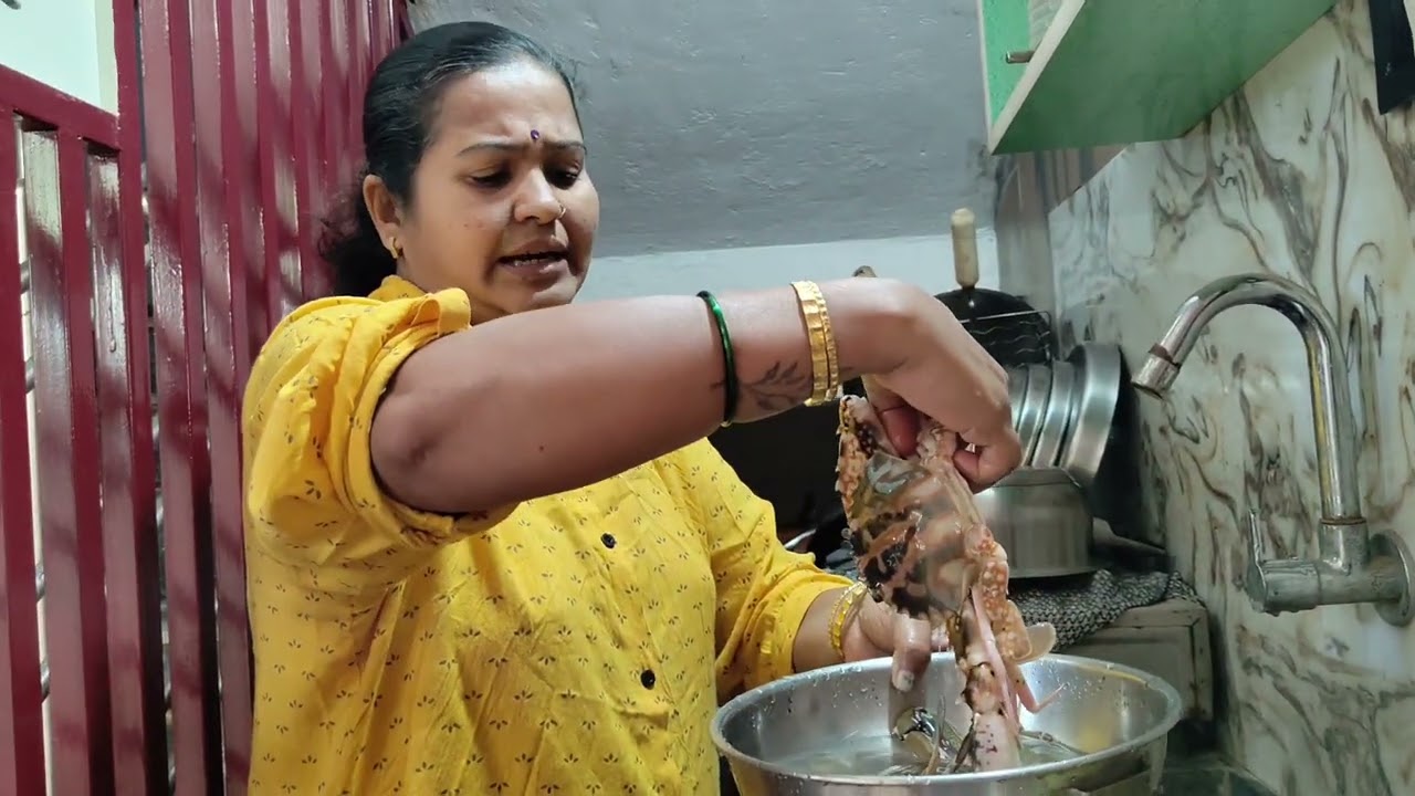 Kulli (Crab) Ambat (Curry) ani Sukka (Dry)