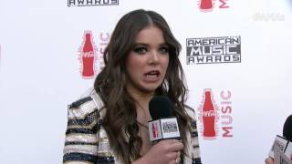 Hailee steinfeld is interviewed by poppy jamie and bow wow on the red
carpet at 43rd annual american music awards. talks about jlo, sele...