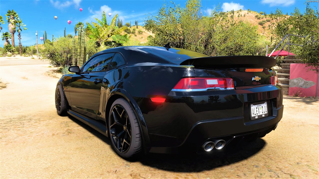 Forza Horizon 5 . Chevrolet Camaro Z/28 2015 . Car Show Speed Jump Crash Test Drive . 4K 60fps.