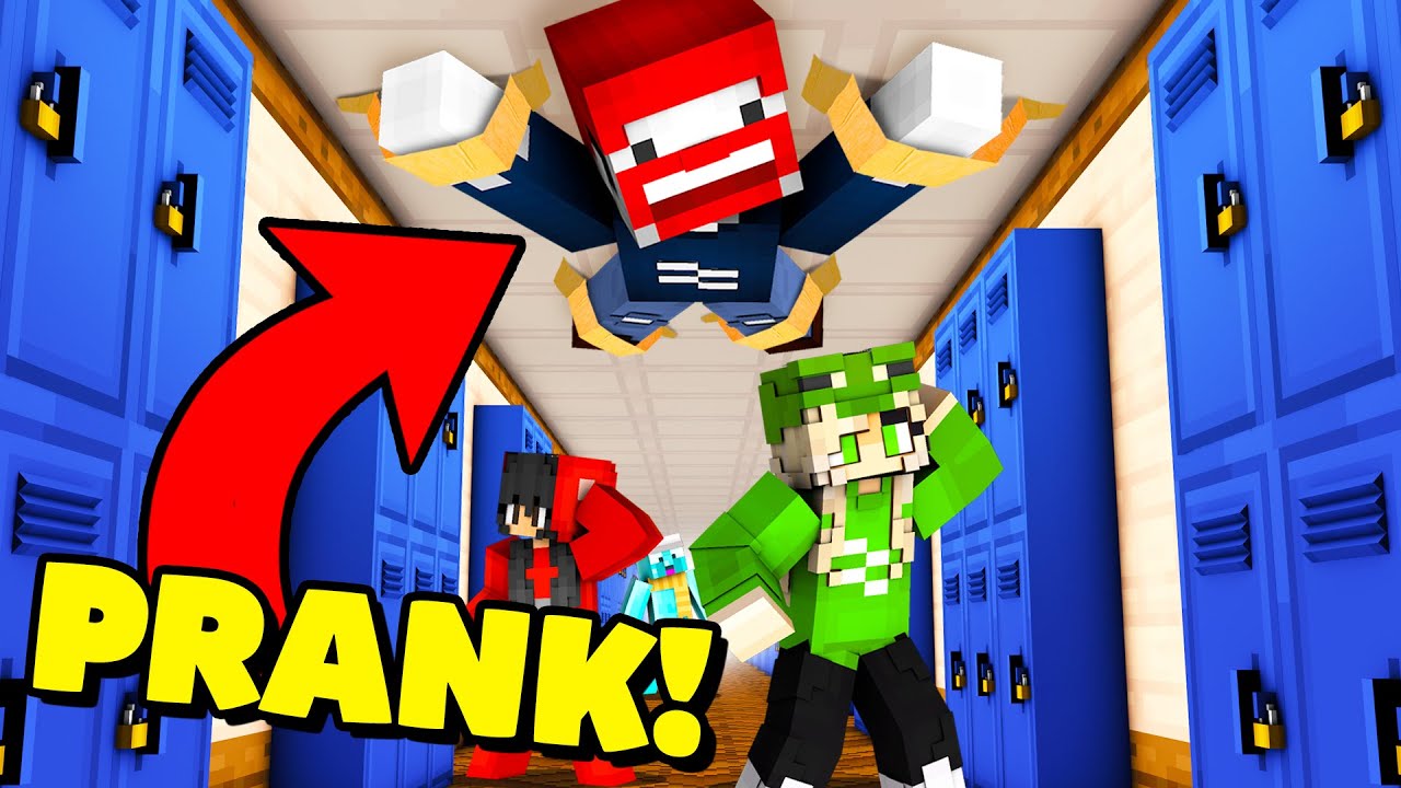 Ich PRANKE meine FREUNDE mit LUSTIGEN VERSTECKEN in Minecraft Schule Hide and Seek