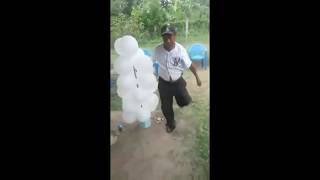 El mejor borracho bailando Hasta con los globos