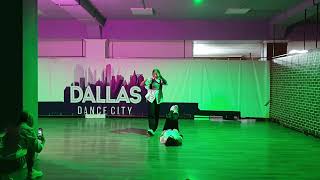 hip hop duet dansuri pentru adolescent la Riscanovca Dallas dance center Chisinau Moldova