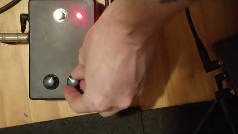 Sub Octave Fuzz Pedal (MXR Blue Box)  Prototype Test