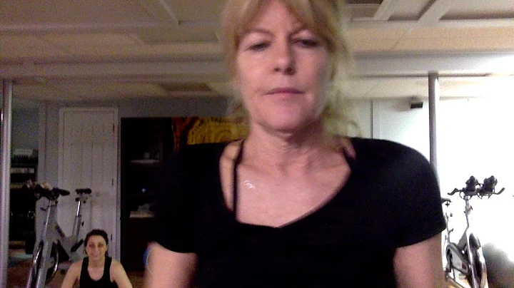 Julie Funke - Vinyasa Flow Level 2