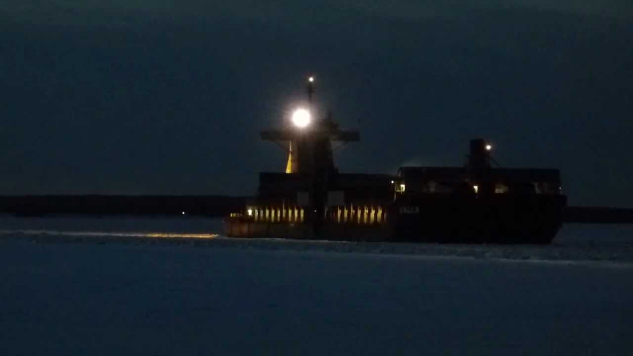 Pusher Tug M/S Rautaruukki and barge in ice