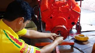 How to install the harmonic balancer sbc 350 engine