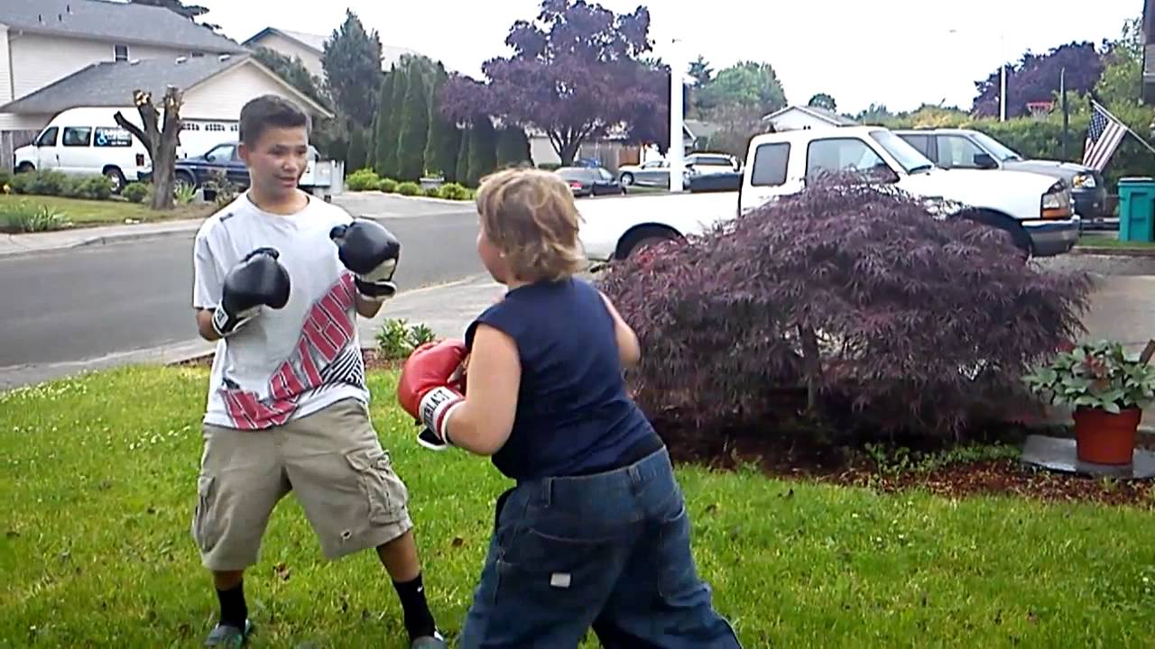 Kid Gets Punched In The Face YouTube kid-gets-punched-in-the-face-youtube
