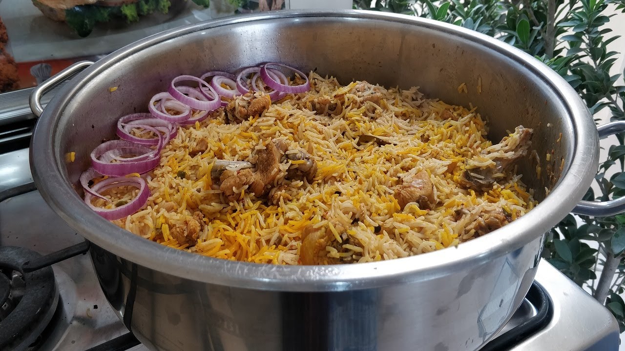 Famous Muradabadi Chicken Biryani / Pulao, - Chicken Biryani | Cooking with Asifa