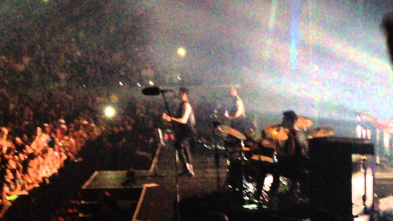 The Script - No Good in Goodbye (Live in Manila 2015) - YouTube