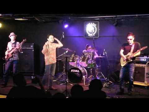 雨に泣いてる(柳ジョージ&レイニーウッド)：Brown Dogs