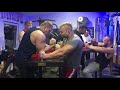 Armwrestling sparing z kieleckim olbrzymem.