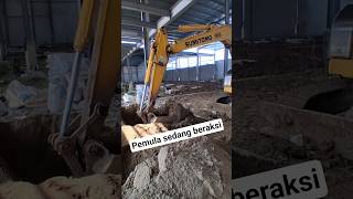 PEMULA SEDANG BERAKSI‼️#excavatormini #sumitomo #janganlupasubscribe #vidioshort