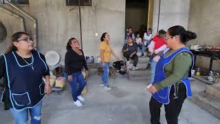 así bailan las cocineras con banda Arcángeles en San Miguel Papalutla