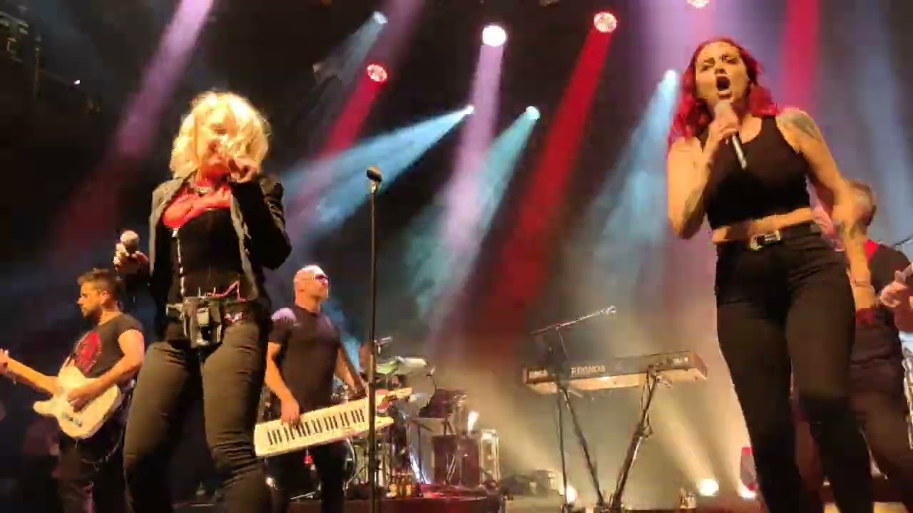 KIM WILDE - Kids In America GREATEST HITS TOUR 2022. Live Paris (25/04/2022)