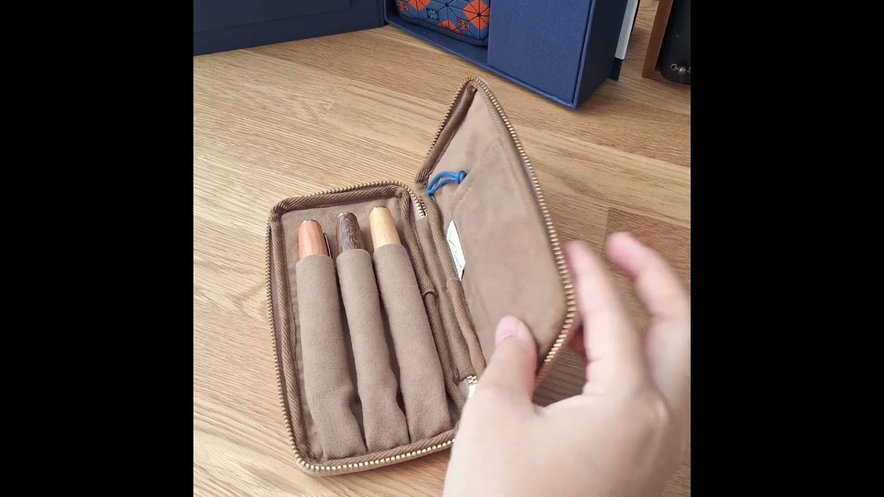 Kyokuhaku Zippered 3 Slots Pen case Restitch