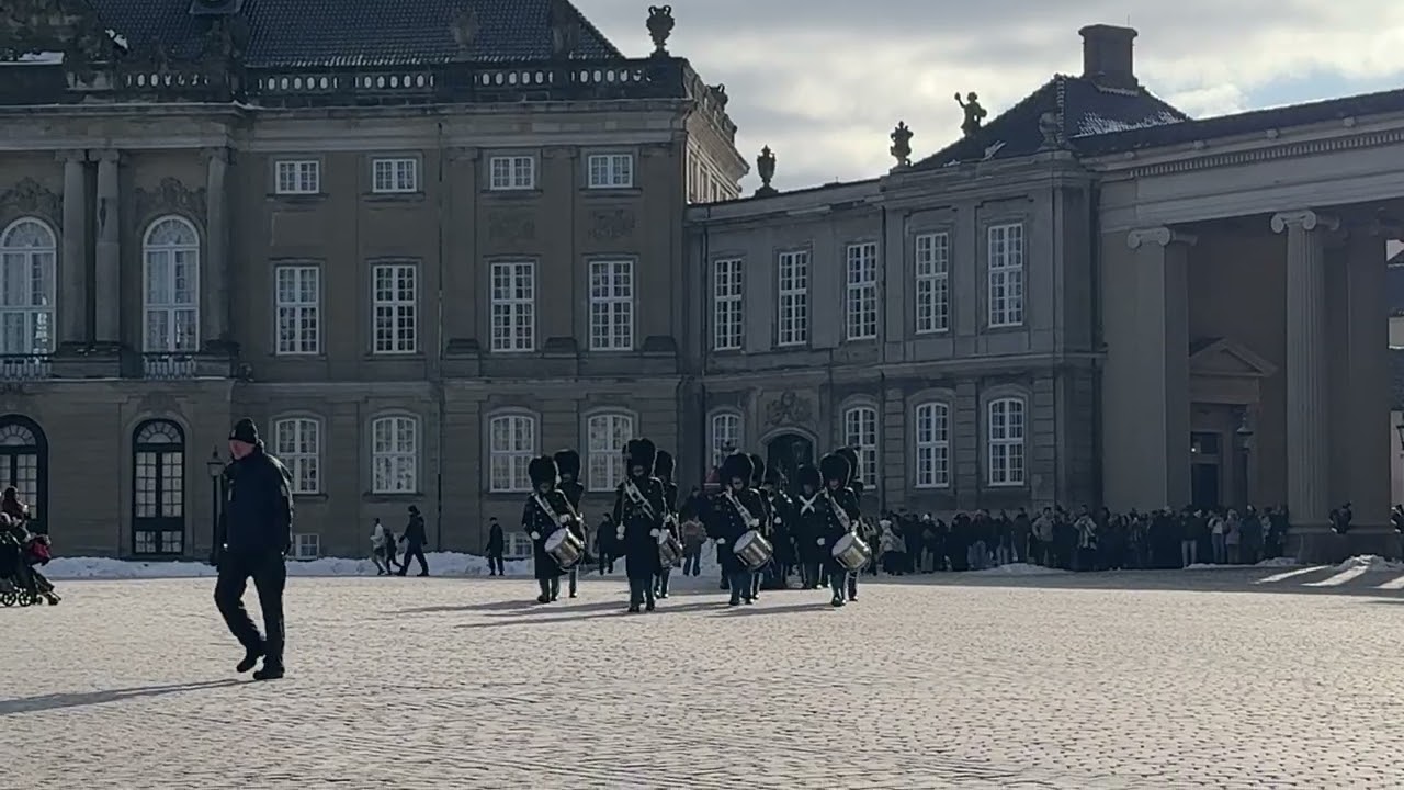 丹麥🇩🇰哥本哈根#週日衛兵交接