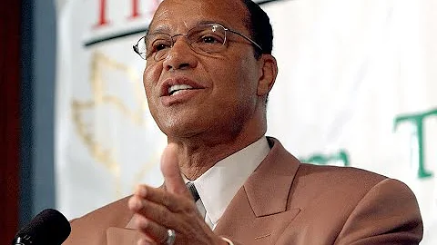 Louis Farrakhan and activist Jane Elliot talk abou...