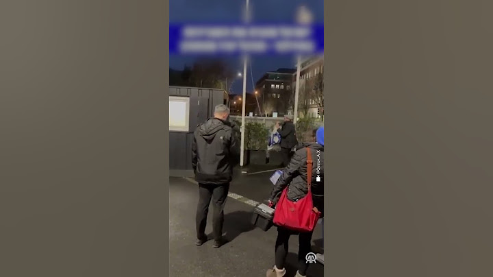İsrail'in kapatma kararı aldığı Dublin Büyükelçiliği'ndeki bayrağı indirildi