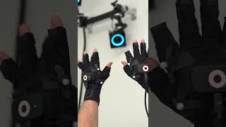 Full-body motion capture meets detailed finger tracking with Rokoko Smartgloves support in Motive