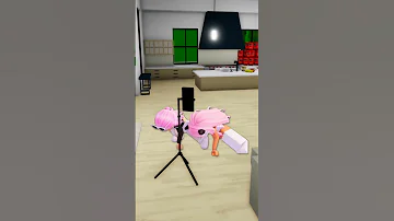 Doing The Rock That Body Trend With My Mom Robloxshorts Roblox 