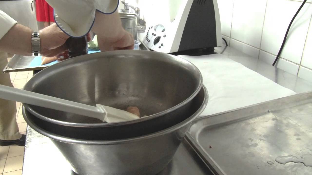 The Ritz: John Williams demos saddle of lamb 'Belle Epoque'