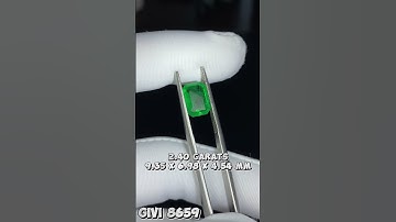 Ngọc Lục Bảo thiên nhiên – GIVI 8659