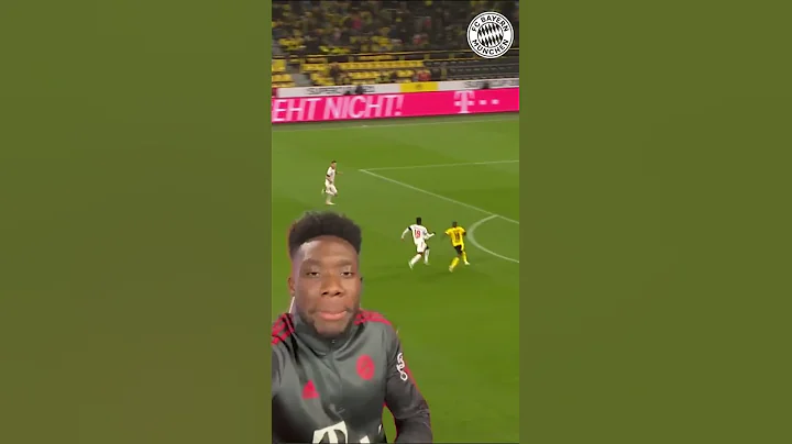 Meep Meep! Alphonso Davies shows you how fast he is! - 天天要闻
