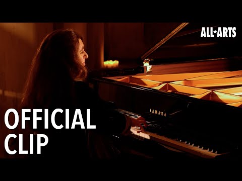 Putar Les Barricades Mystérieuses - Simone Dinnerstein