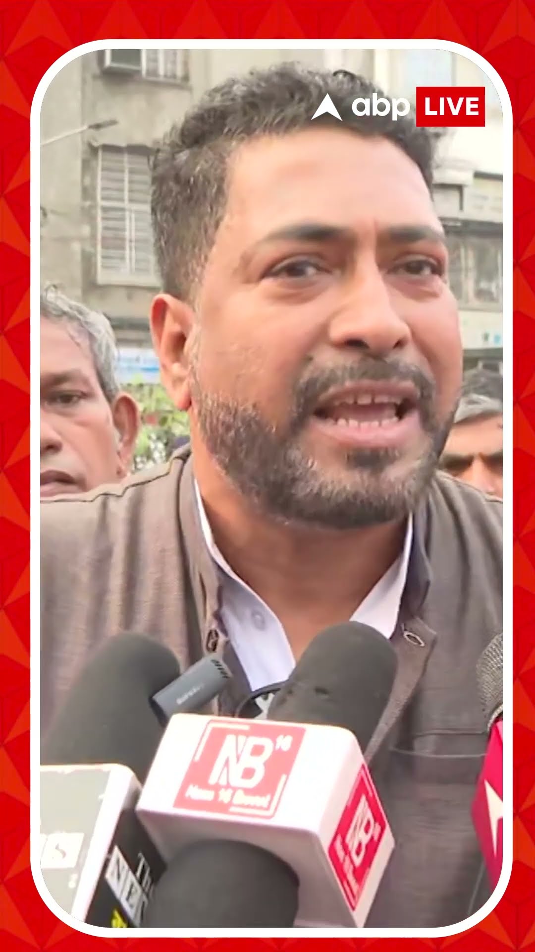 কলকাতার বহু জায়গায় হেলে পড়েছে বহুতল, কী বলছেন শঙ্কর?