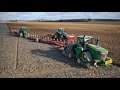  2500 chv pour ce chantier xxl de semis 2023  100 john deere  10 chenilles 