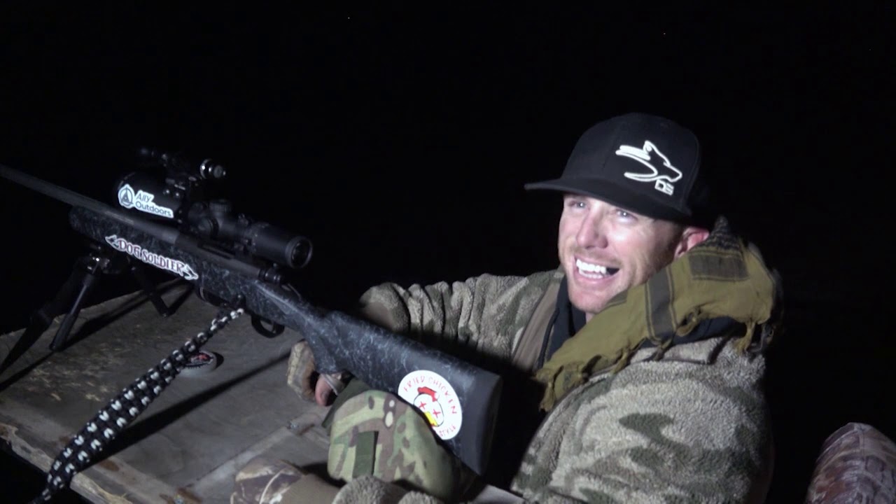 Coyote calling, bobcat, and hog hunting in TX Part4 / Using a diaphragm