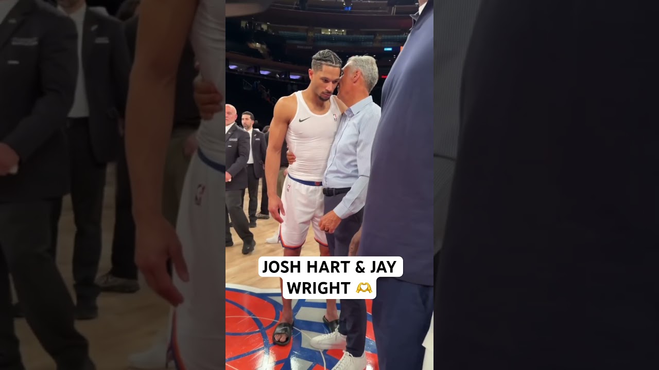 Josh Hart and his college coach Jay Wright 🤝