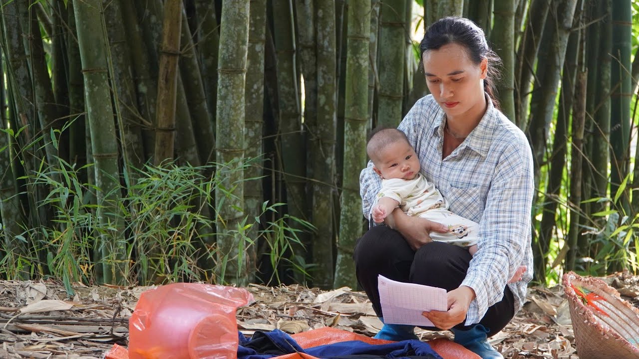 Tu Yen saves a poor baby abandoned by his parents