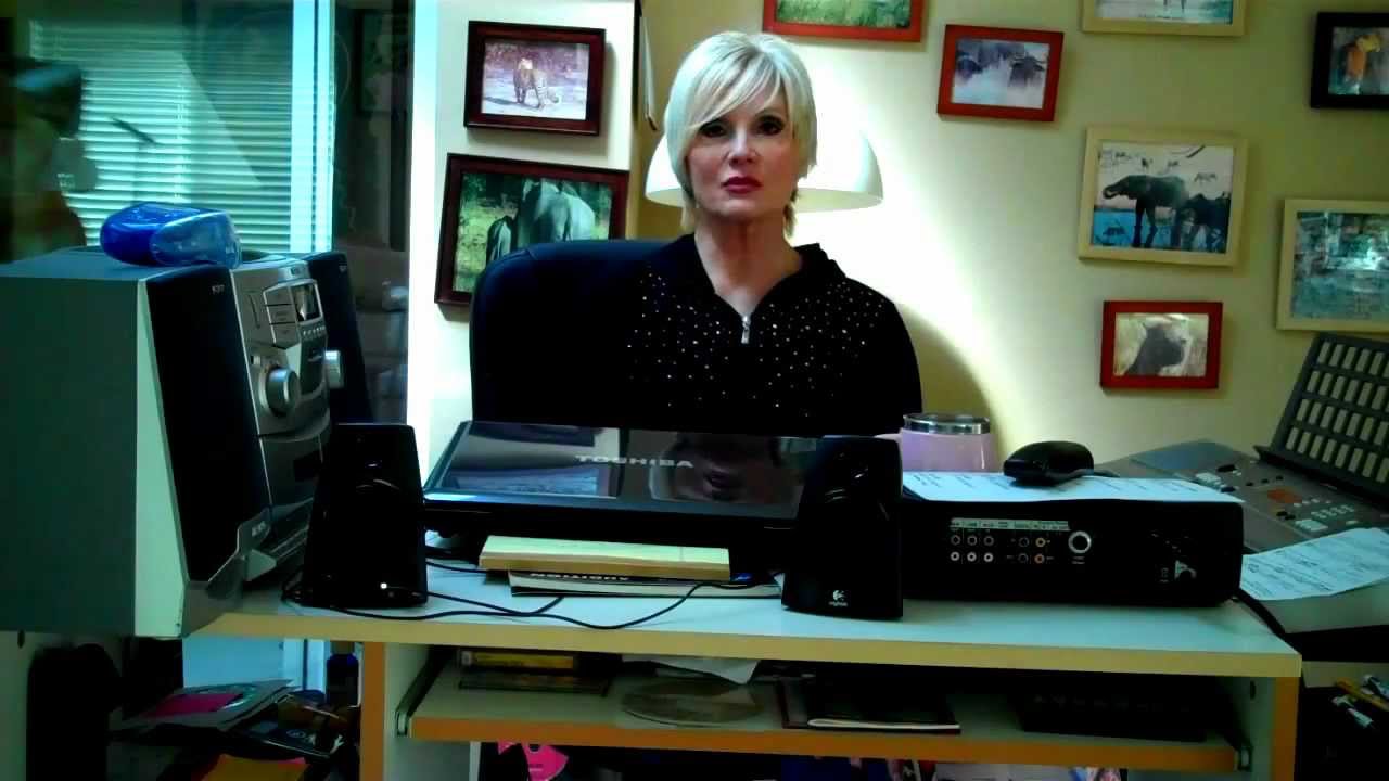 Learn to Sing Better Fast! Great singing tip to avoid vocal strain  by "Pip" the Puppy!