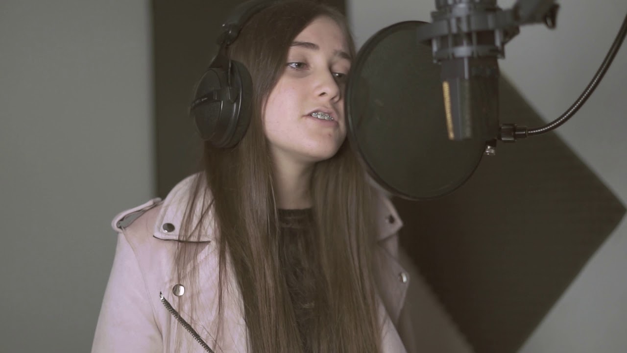 Corre- cover (judith lopez) - YouTube