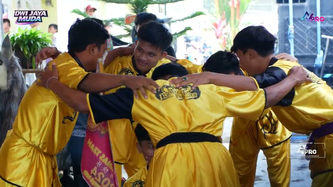 Kungfu - Runting Mass - Dwi Jaya Muda - Live Muncanggela Kuningan
