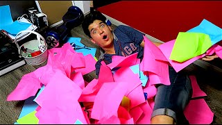 100 LAYERS OF JUMBO POST iT NOTES!