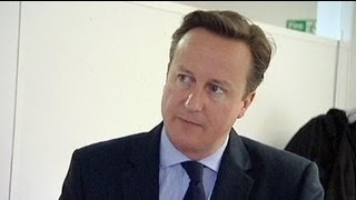 David Cameron Kızını Barda Unuttu