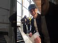 Piano gare moment incroyable  chambry je joue toutes les musiques de rap