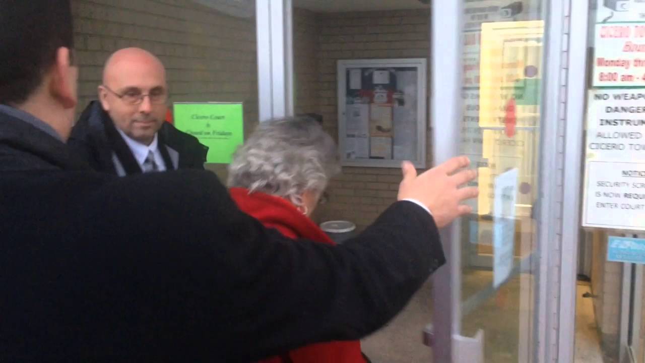 Mark Miller Arrives For Sentencing - YouTube