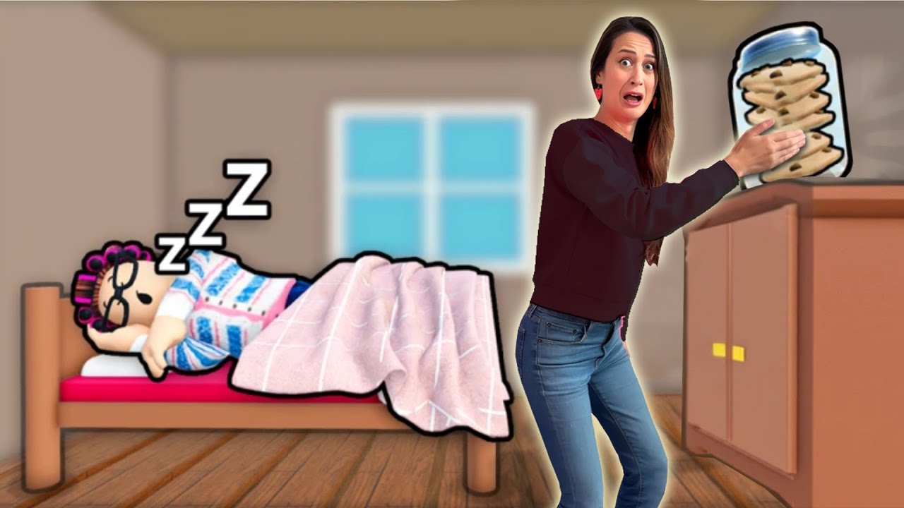 KOEKJES VAN OMA PROBEREN TE STELEN, ZONDER HAAR WAKKER TE MAKEN!