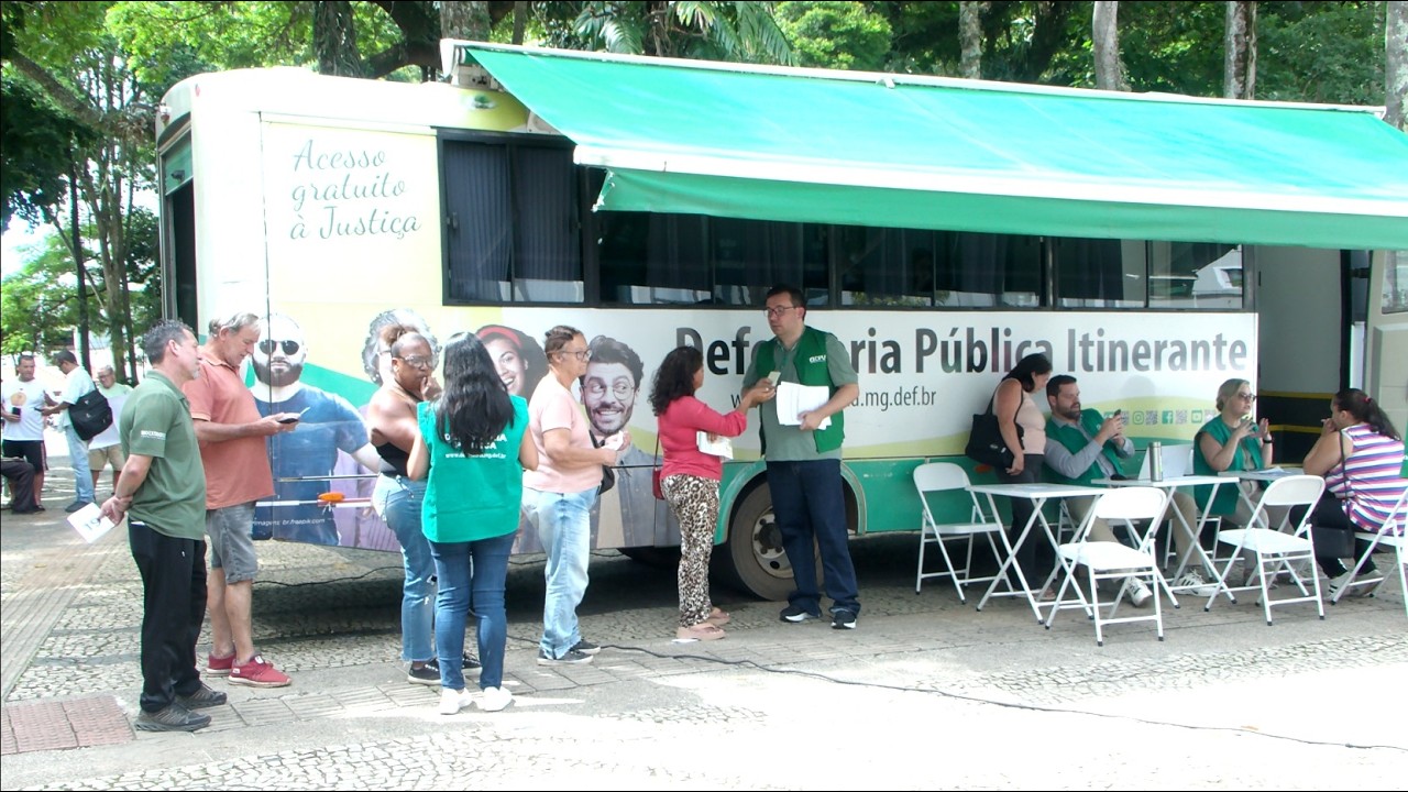 DEFENSORIA PÚBLICA E CÂMARA FAZEM MUTIRÃO PARA ORIENTAR DESABRIGADOS | JF AGORA