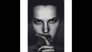 ▶ Ash - Mosaïque