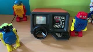 Български играчки роботи от 1980-те г. (из колекцията на Антон Оруш)