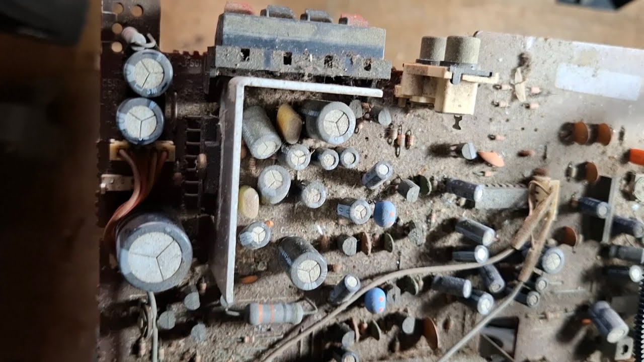 Restoring a Hitachi TRK W540W cassette player - Part 1 