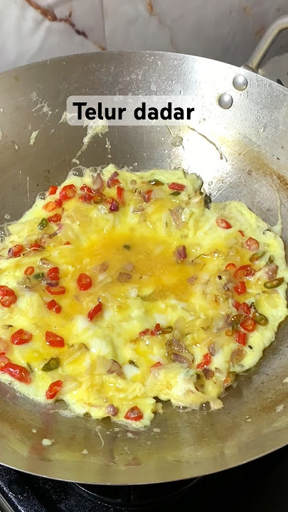 Telur dadar jadi lebih enak kalau masaknya kayak gini caranya cobain deh ! #cooking #telurdadar