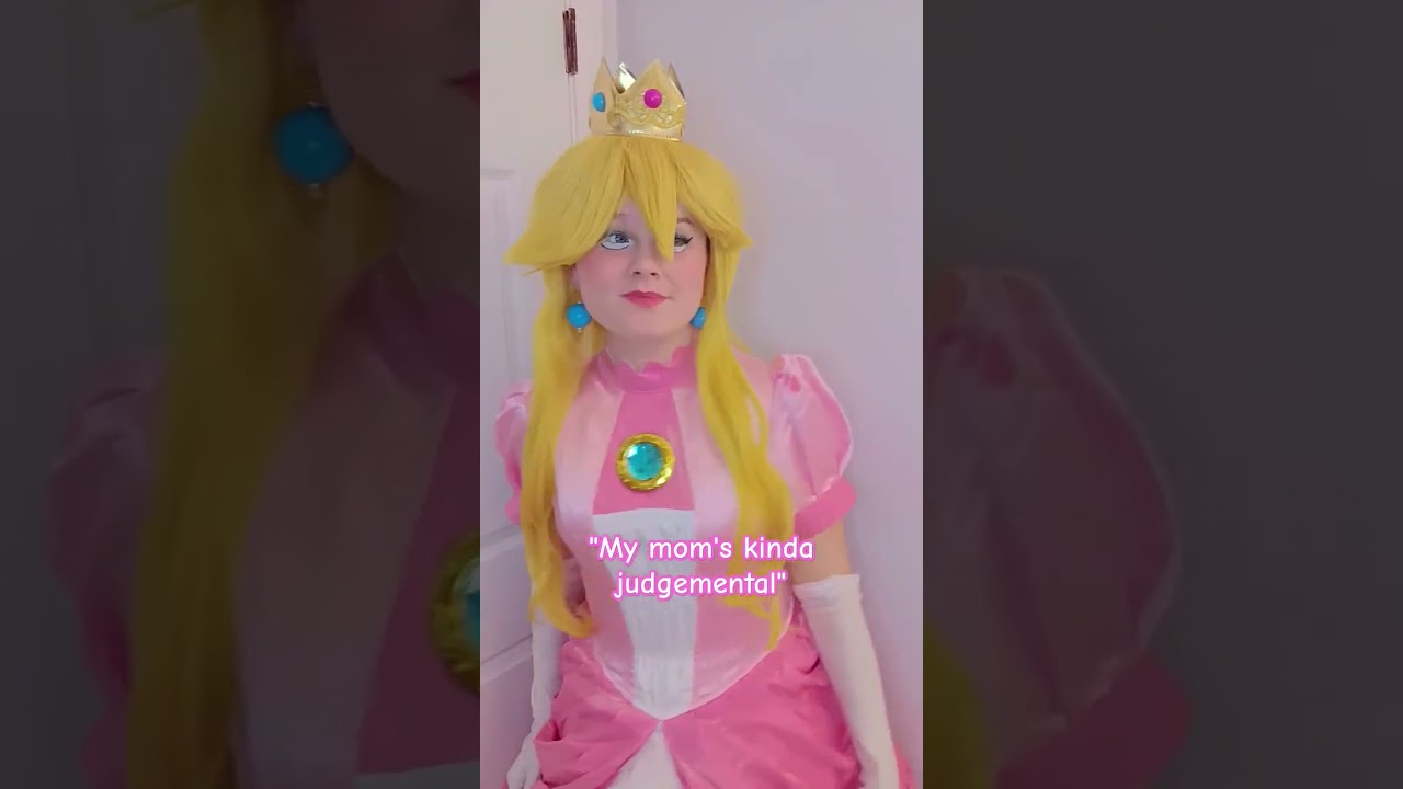 I love my mom fr #trending #cosplay #princesspeach ##mario #mariocosplay #videogames #fyp #relatable