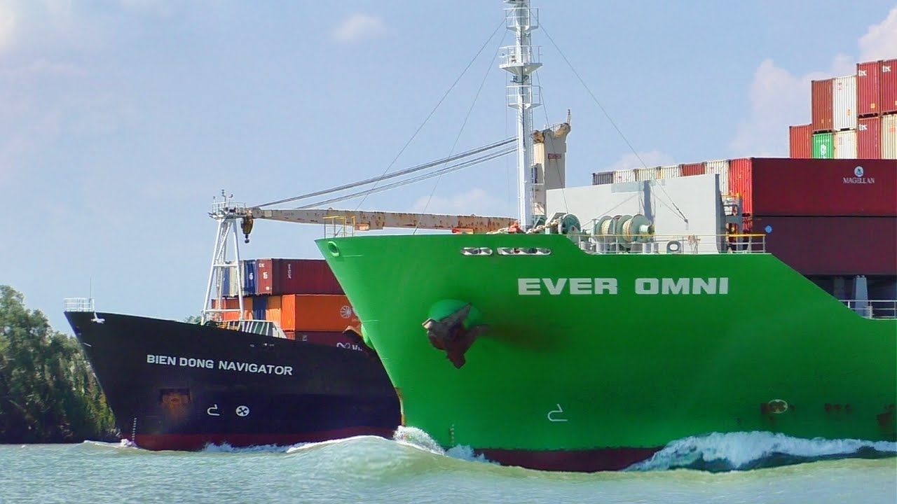 Epic  Shipwatching in Ho Chi Minh Dec-2025 